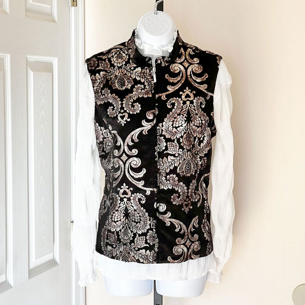 Gorgeous Erin London Full Zip Foiled Vest Gold on Black Soft Fur Exterior Size S